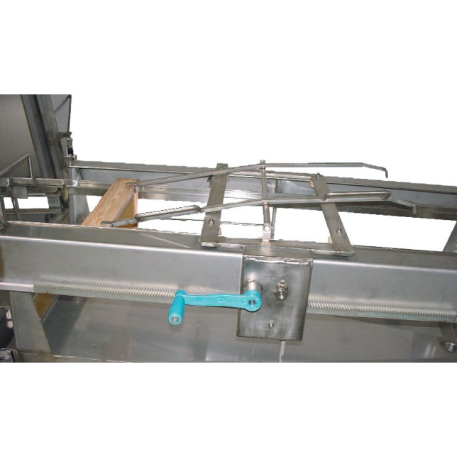 EXTRAMEL - CONVOYEUR D'ENTREE D'EXTRACTEUR 44 C (24 MM) DADANT DROIT